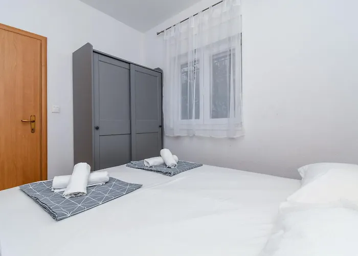 Mara * Τρογκίρ