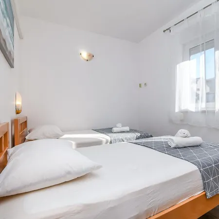 Apartment Mara *