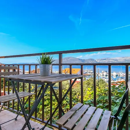 Apartment Mara Apartment *