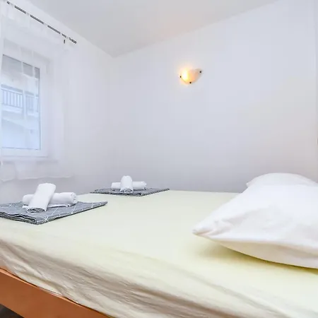 Apartment Apartment Mara Trogir