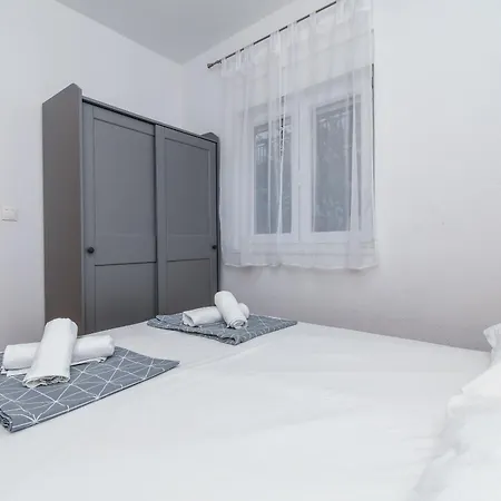 Apartment Mara * Трогир